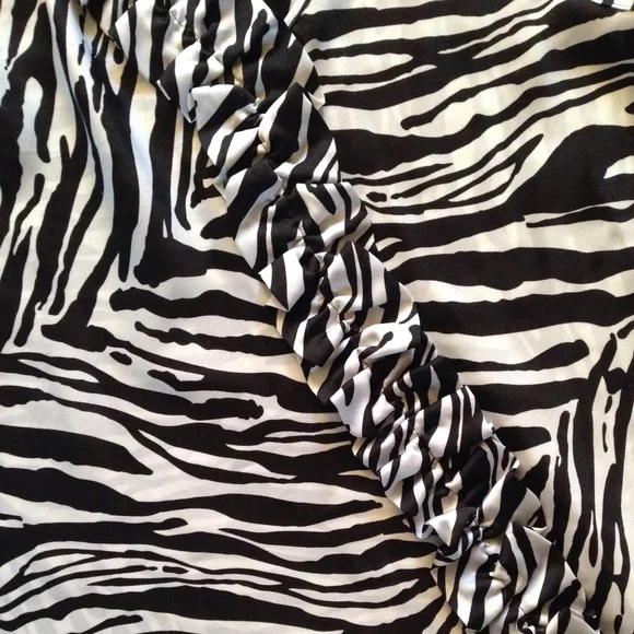 🆕 Express Ruffle Cami - Picture 3 of 8